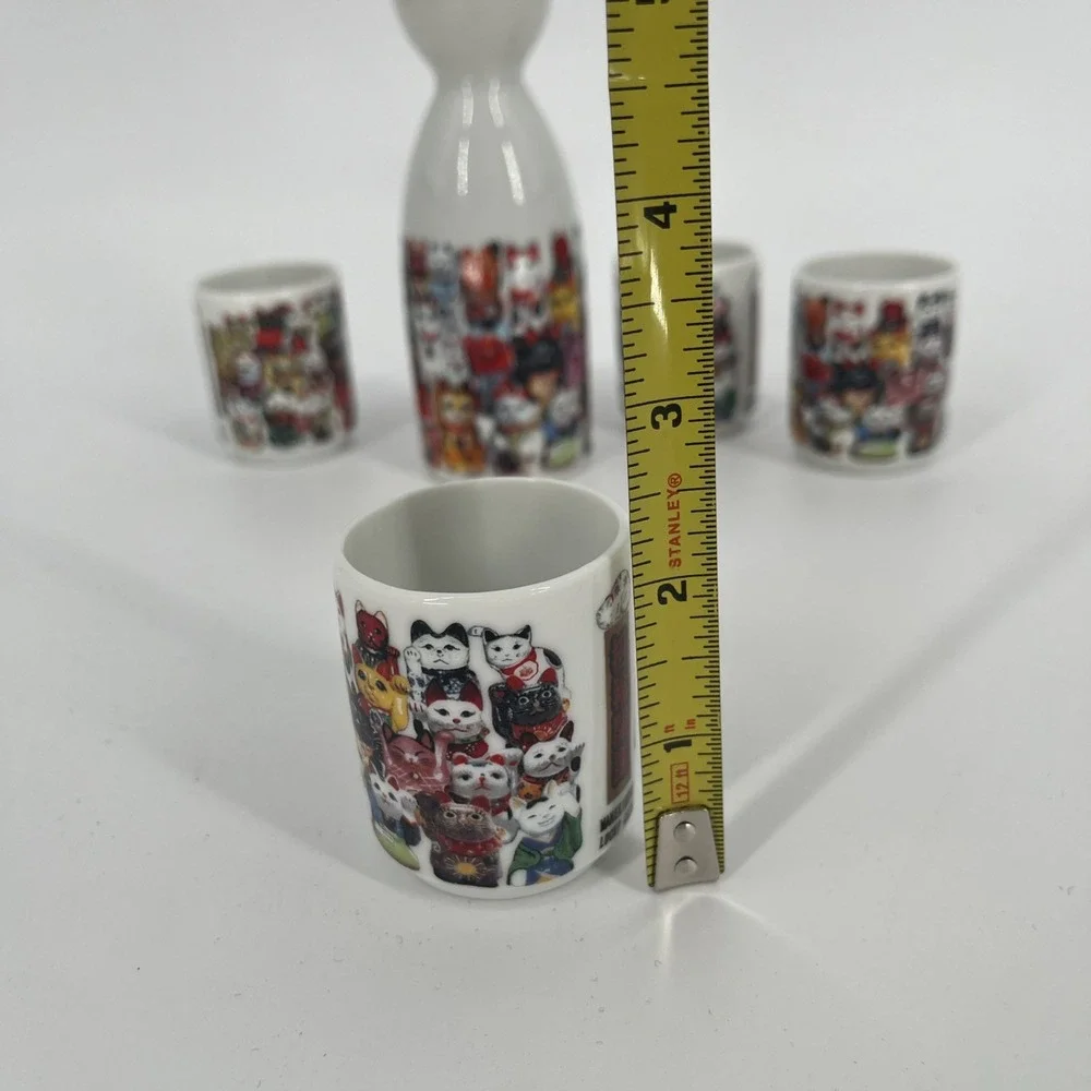 Sake Bottle And‎ Cup 5 Pc Set Porcelain Ware Maneki Neko Lucky Cat No Chips EUC - Picture 6 of 6